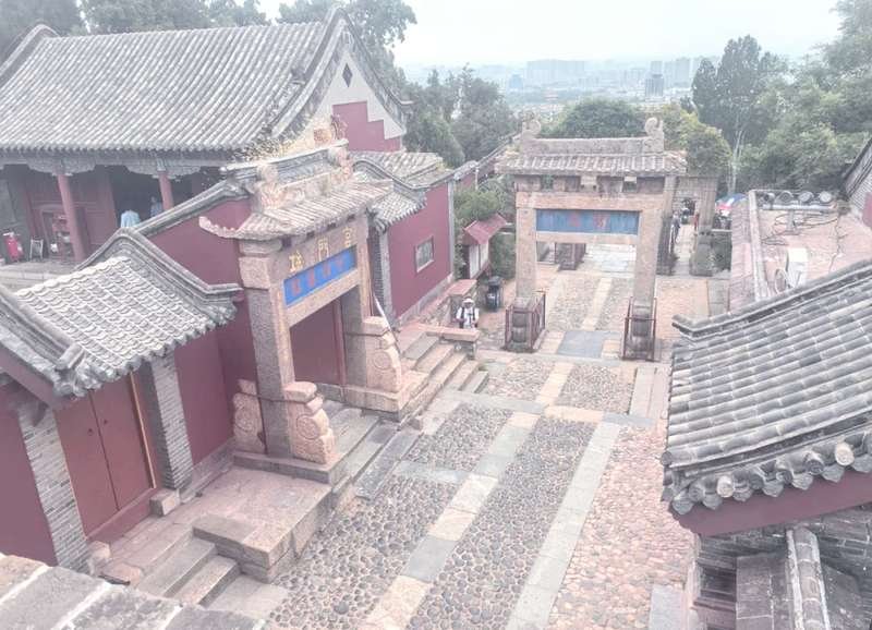 Red Gate Mount Tai1