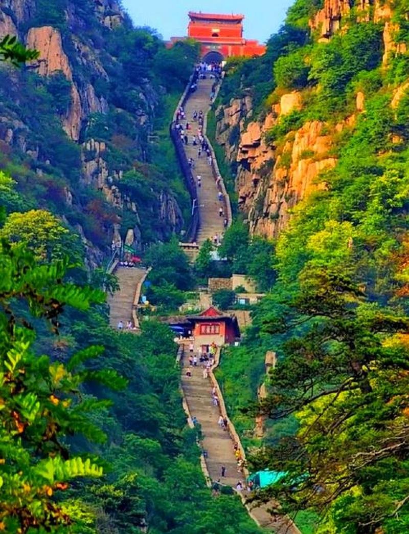 Zhongtianmen Mount Tai 5