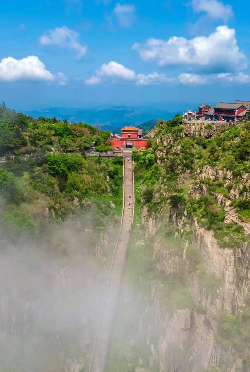 Spring Mount Tai 4