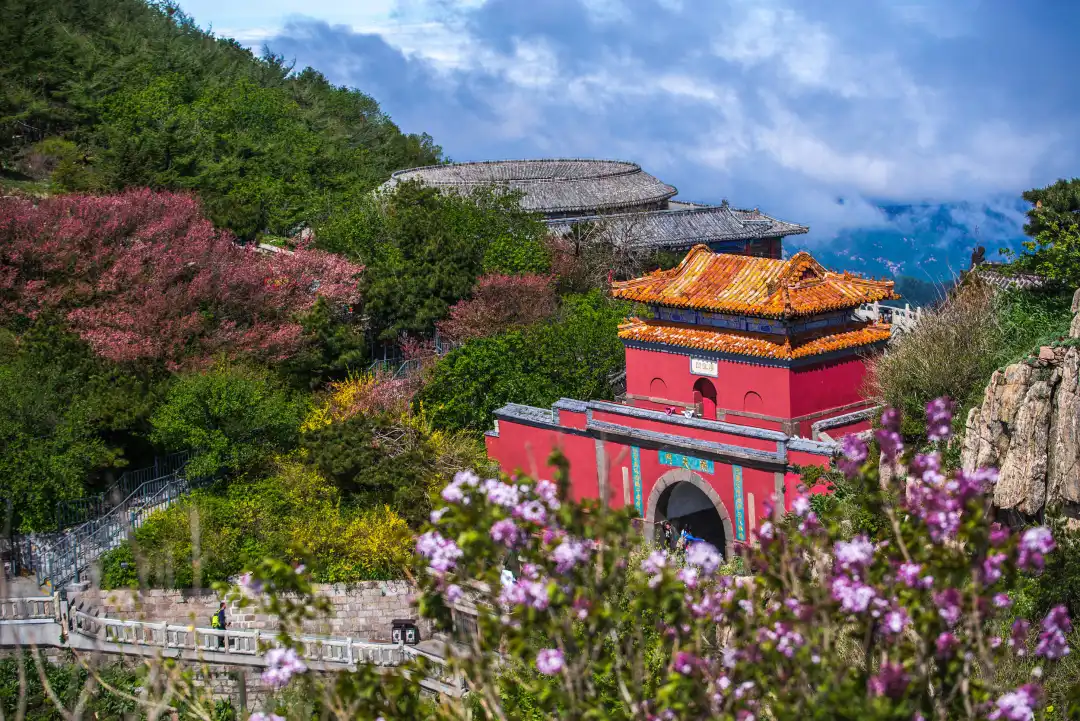 Mount Wutai Spring Scenery