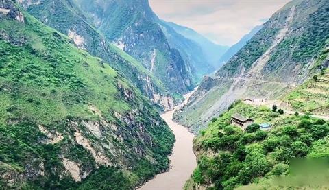 Tiger Leaping Gorge Panorama