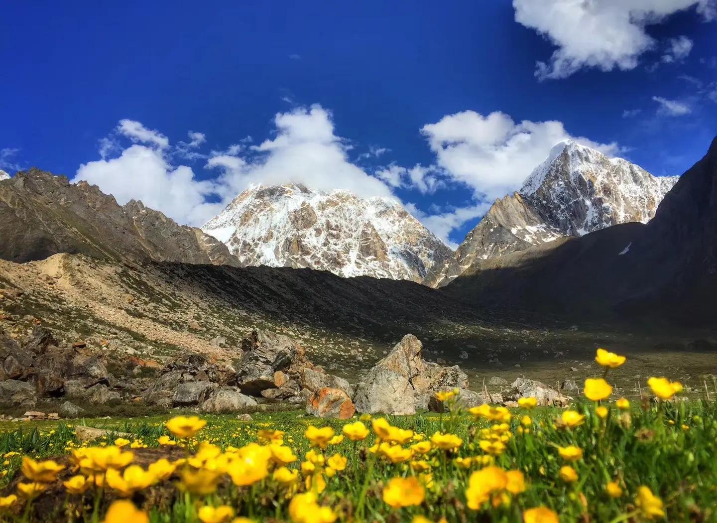 mount gongga trekking route
